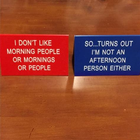 My desk signs help keep minimal office conversations | LADMob | Funny ...