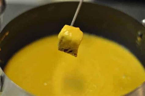 Melting Pot Cheddar Cheese Fondue