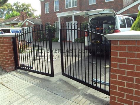 Driveway Gates - Double & Automatic Electric Sliding Gates