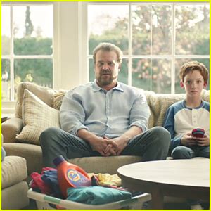 Tide Super Bowl Commercial 2018: David Harbour Spoofs Other Ads – Watch ...