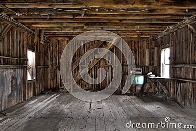 Interior Of Abandoned Barn Stock Images - Image: 29546514