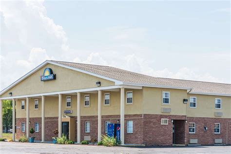 DAYS INN BY WYNDHAM AMHERST $55 ($̶7̶9̶) - Updated 2021 Prices & Hotel ...