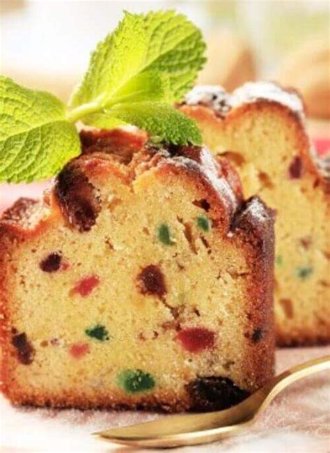 Old Fashioned Light Christmas Cake Recipes - White Fruitcakes