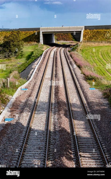 Railway tracks parallel hi-res stock photography and images - Alamy