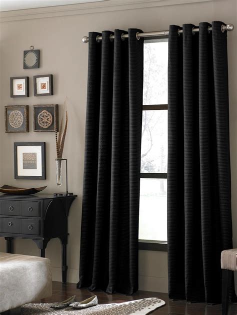 25 Inspiring Black Living Room Curtains - Home Decoration and ...