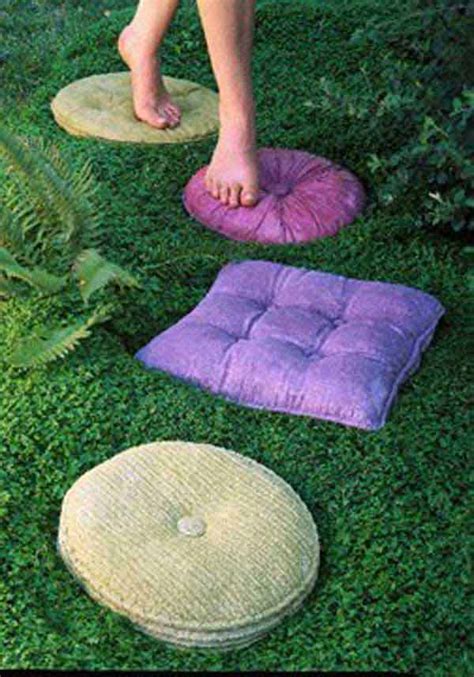 23 DIY Stepping Stones to Brighten Any Garden Walk - Amazing DIY ...