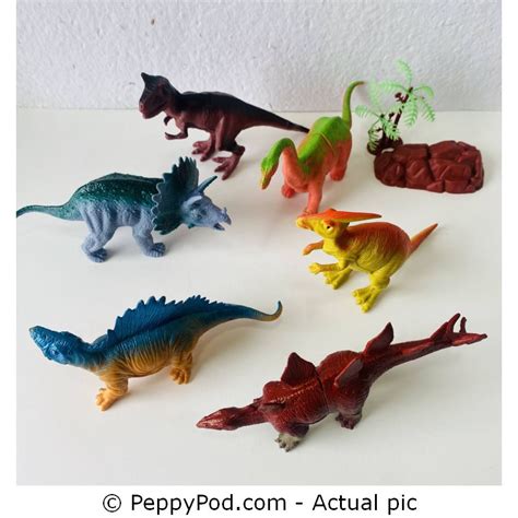 Jurassic World - Set of 6 Dinosaur Figurines - PeppyPod.com