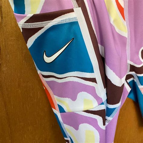 Nike Colourful Pattern Tight-Fit Active Shorts Size S(s)