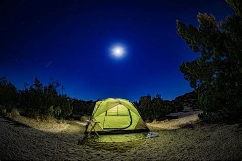 11 Romantic Camping Ideas for Couples - The Geeky Camper