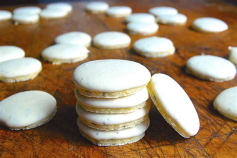 anise drop german christmas cookies