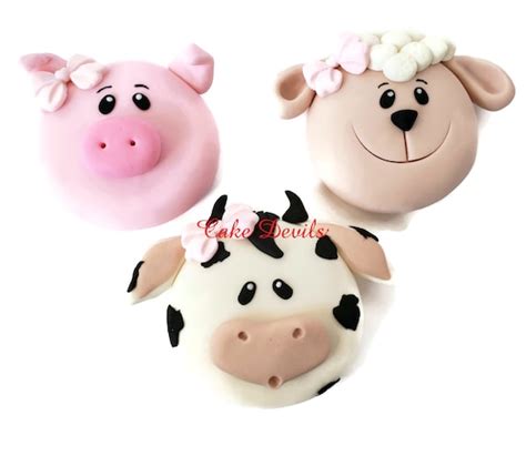 Fondant Farm Animal Faces of a Pig, Cow, Lamb / Sheep, Fondant Cake ...