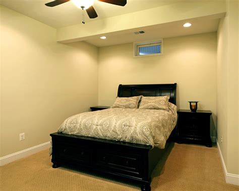 23 Brilliant Small Basement Bedroom Ideas - Home Decoration and ...