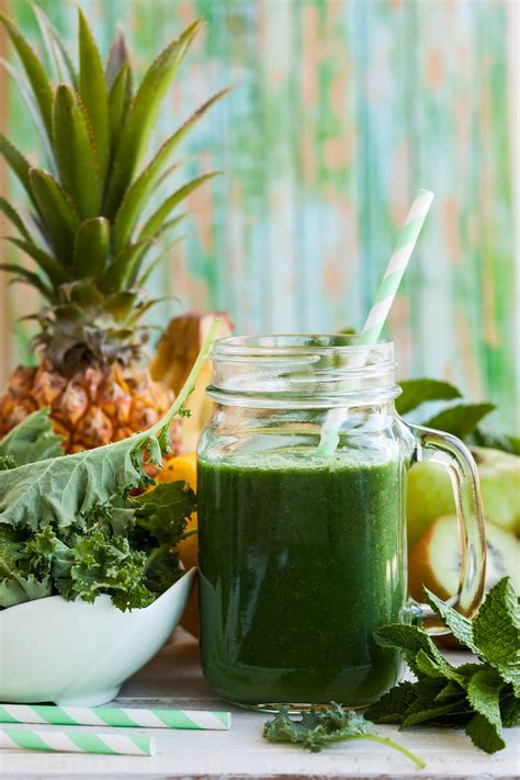 10 Kale Smoothie Recipes That Actually Taste Delicious | StyleCaster