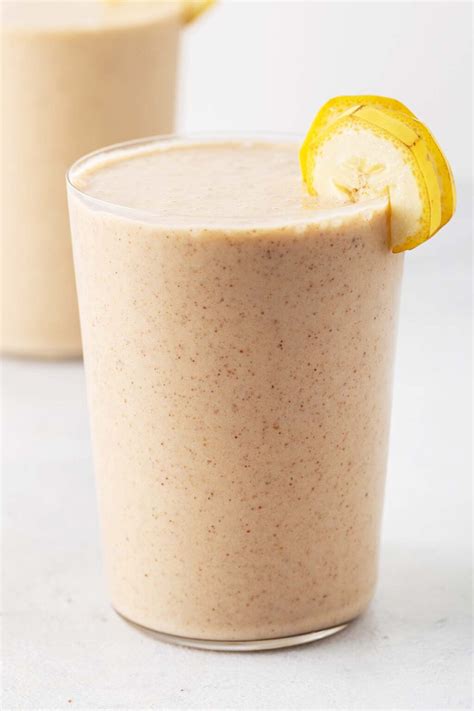 Almond Milk Smoothie - Smoothies and Shakes