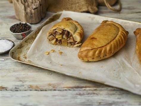 Traditional Cornish Pasty x 10 - Phat at Home