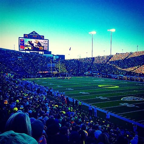 Ducks vs huskies! - GoodLife Brewing Bend Oregon Beer