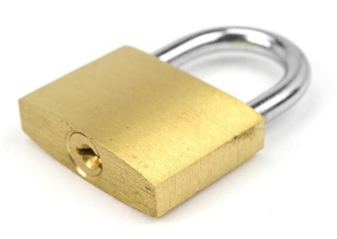 What are the Different Types of Padlocks? (with picture)