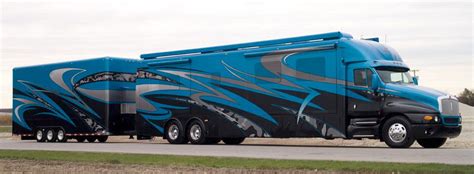 RV Custom Paint and Stripes - Unlimited Collision & RV