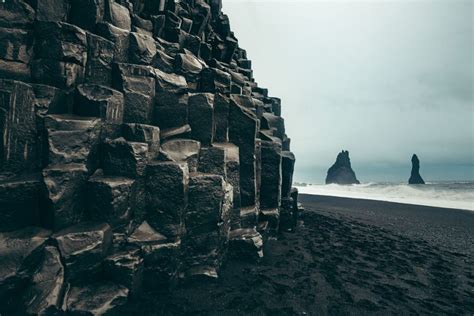 Top 5 black sand beaches in Iceland