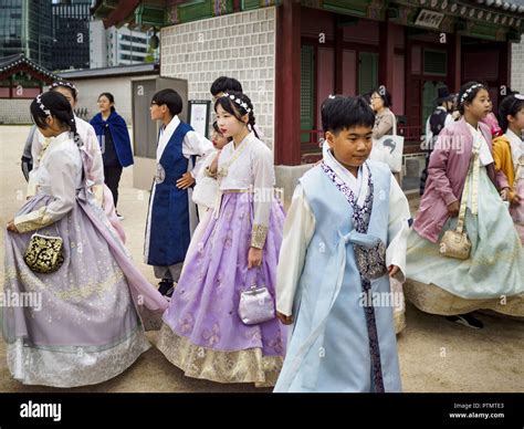 Korean traditional festivals hi-res stock photography and images - Alamy