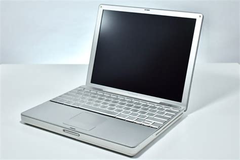 PowerBook G4 1.33 12-inch (2004) – mattjfuller.com