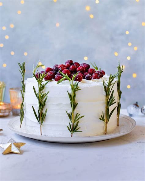 Decorating Christmas Cake | Psoriasisguru.com