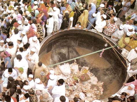 Ajmer Sharif - A Day in Dargah of Khwaza Garib Nawaz. - Ghumakkar ...