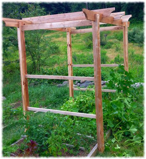 Garden Trellis Completed – The Curtis Home Website