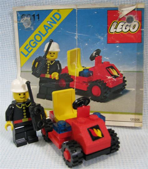 Vintage Lego Fire Chief Car Set 6611