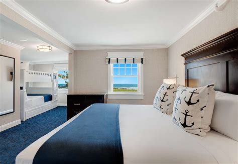 Newport Beach Hotel & Suites unveils refreshed bedrooms