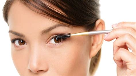 9 applying mascara tips and tricks: secrets for flirty lashes