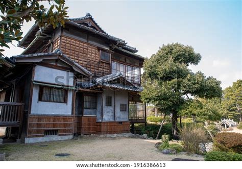 19,690 Japanese House Exterior Images, Stock Photos & Vectors ...