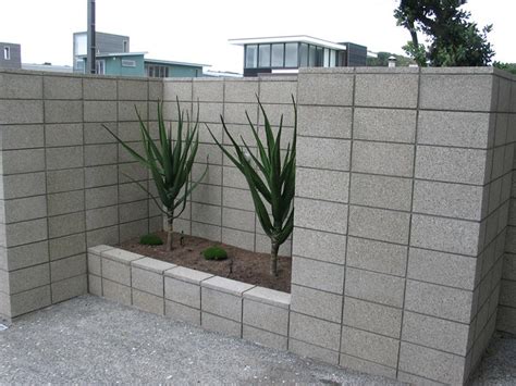 Cinder-Block-Retaining-Wall-Pictures | Envicrete