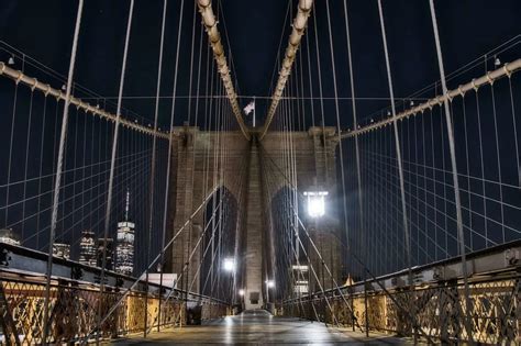 A Brooklyn Bridge at Night Experience + Photography | TripTins