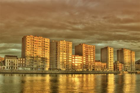 Liege belgium | HDR creme