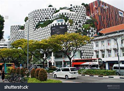 Singapore 08 Jan 2014capital Mall Trust Stock Photo 384060280 ...