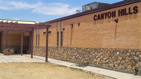 Canyon Hills Middle School makes teachers, staff reapply under redesign ...