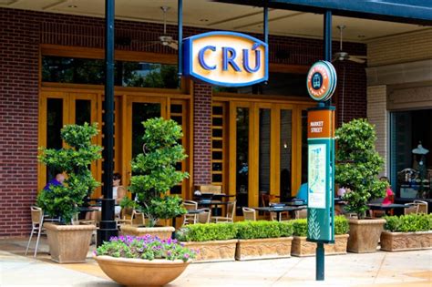 Cru Wine Bar in The Woodlands