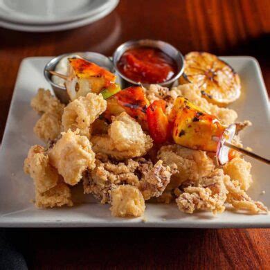 17 Best Seafood Restaurants In Chicago To Eat At In 2024 (+ What To Order)