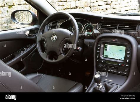 Jaguar x type interior hi-res stock photography and images - Alamy