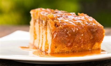 Banana-Caramel Toffee Cake