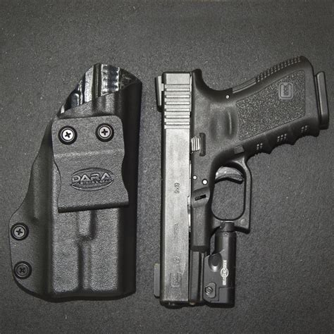 Dara Holsters: Holster for Glock 19 with Surefire XC-1