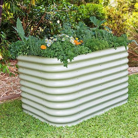 Are Galvanized Steel Garden Beds Safe? | Epic Gardening