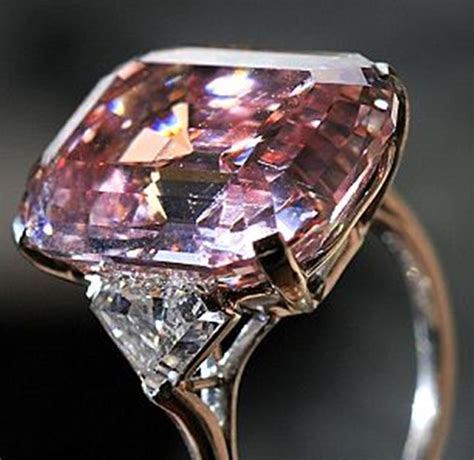 Hot trend: Colored diamond engagement ringsLUXURY NEWS | BEST OF LUXURY ...