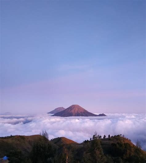 5 Rekomendasi Gunung Terindah di Jawa Tengah