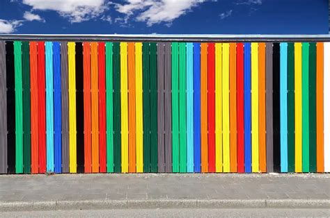 A Homeowner's Guide To Popular Vinyl Fence Colors