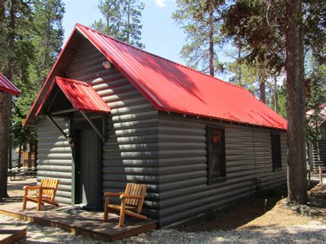 Yellowstone Cabins & Camp; RV Inc.