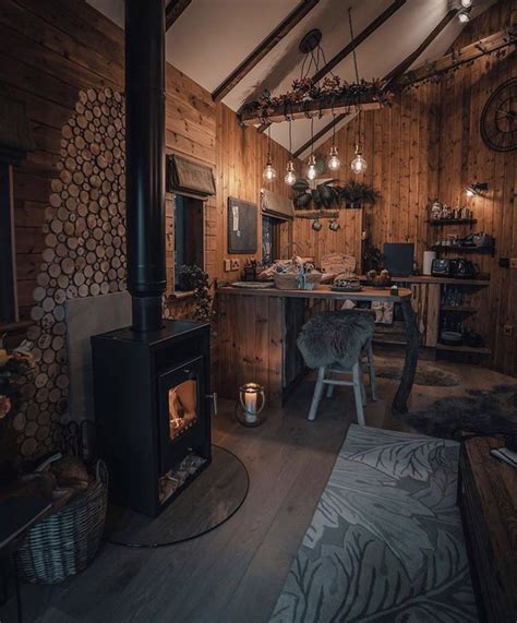 Huge fan of the old school/rustic vibe of this cabin in England! : r ...