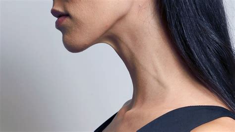 How to Check Your Neck for Cancerous Lumps | Glamour UK