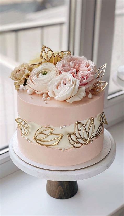 37 Pretty Cake Ideas For Your Next Celebration : Elegant two tone cake ...